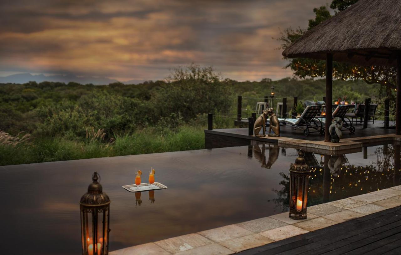 Khaya Ndlovu Safari Manor Villa Hoedspruit Exterior photo