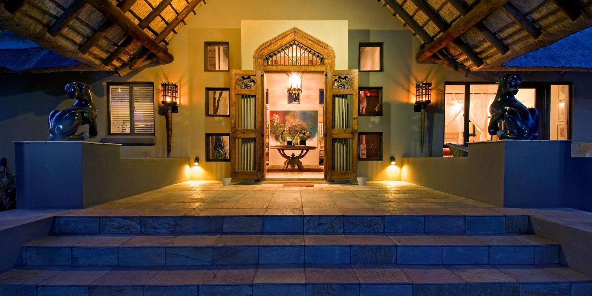 Khaya Ndlovu Safari Manor Villa Hoedspruit Exterior photo