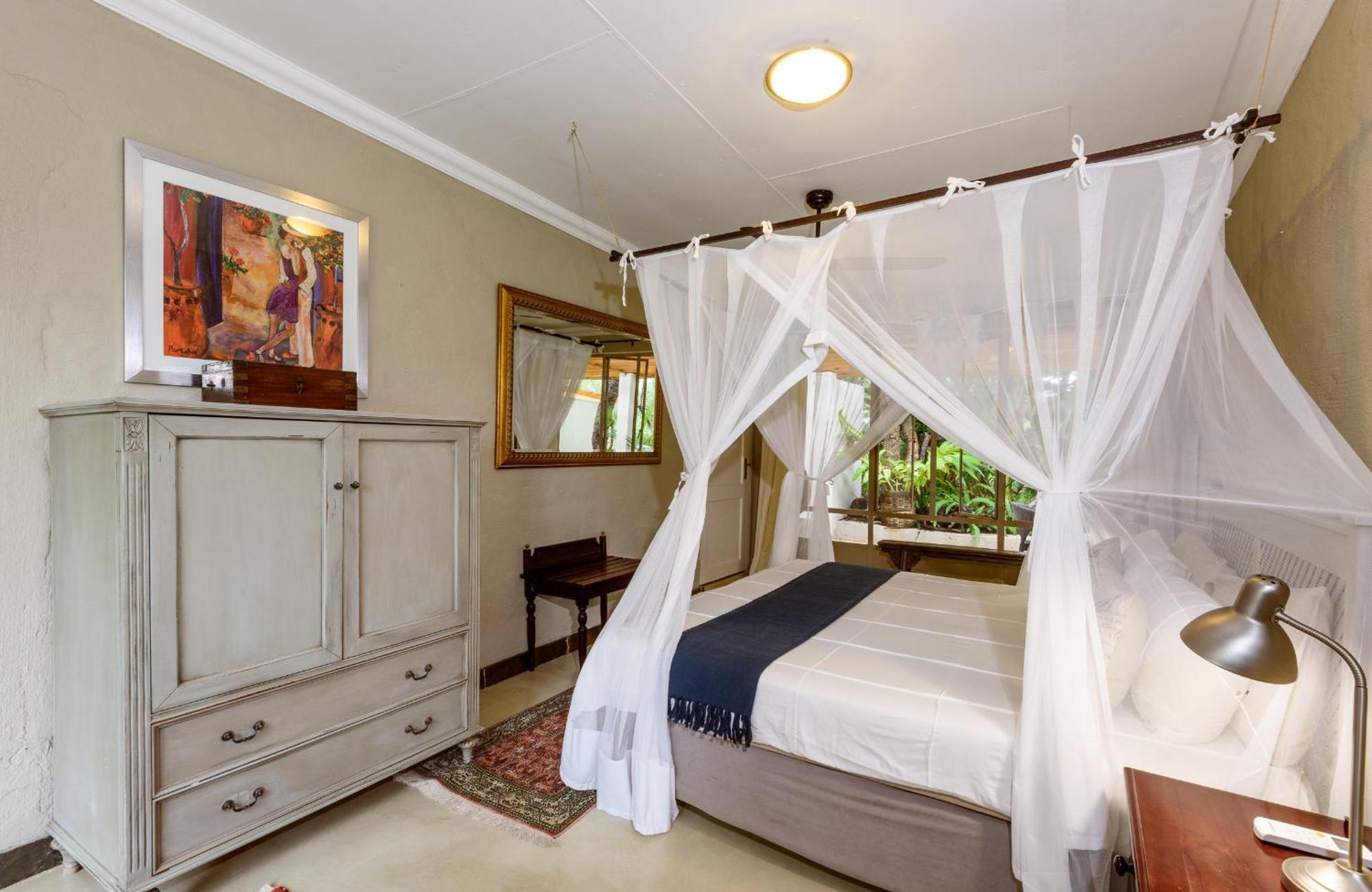 Khaya Ndlovu Safari Manor Villa Hoedspruit Room photo