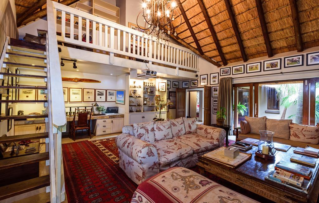 Khaya Ndlovu Safari Manor Villa Hoedspruit Exterior photo