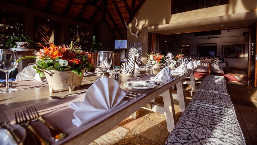 Khaya Ndlovu Safari Manor Villa Hoedspruit Exterior photo