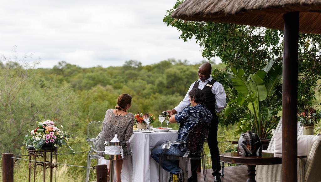 Khaya Ndlovu Safari Manor Villa Hoedspruit Exterior photo