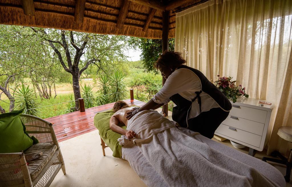 Khaya Ndlovu Safari Manor Villa Hoedspruit Exterior photo